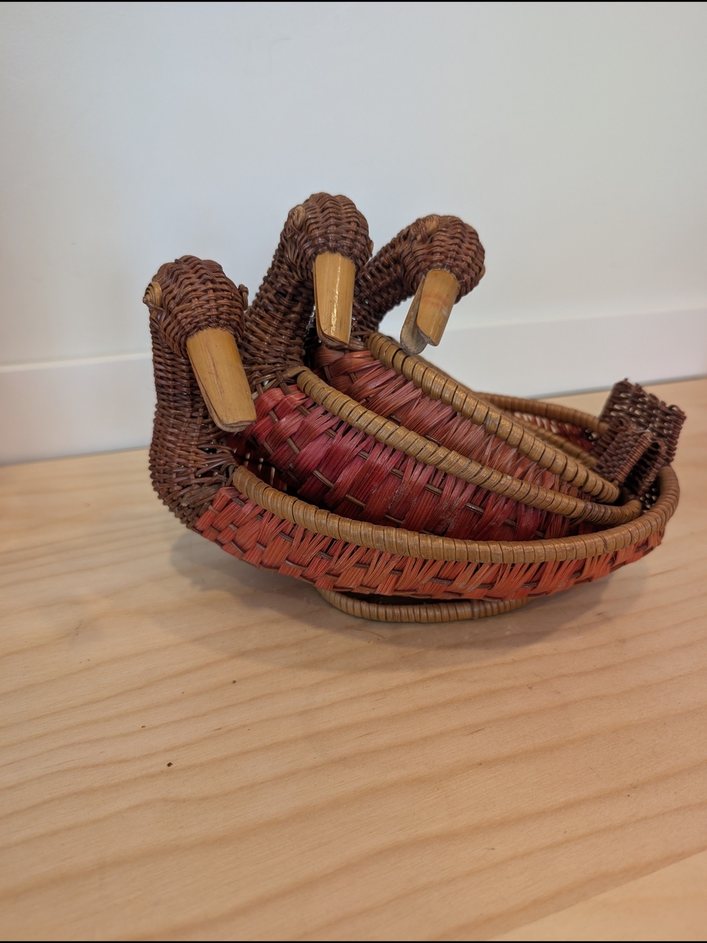 Vintage Wicker Goose Nesting Baskets – Cottagecore Farmhouse Charm - Picture 2 of 9